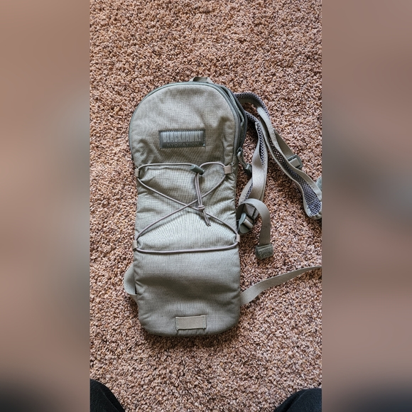 Blackhawk Camelback - Picture 1 of 2